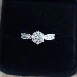 1 Carat Round Moissanite 925 Silver Ring